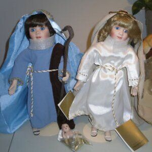 Franklin Mint Mary, Joseph, Jesus Nativity - Franklin Heritage Dolls